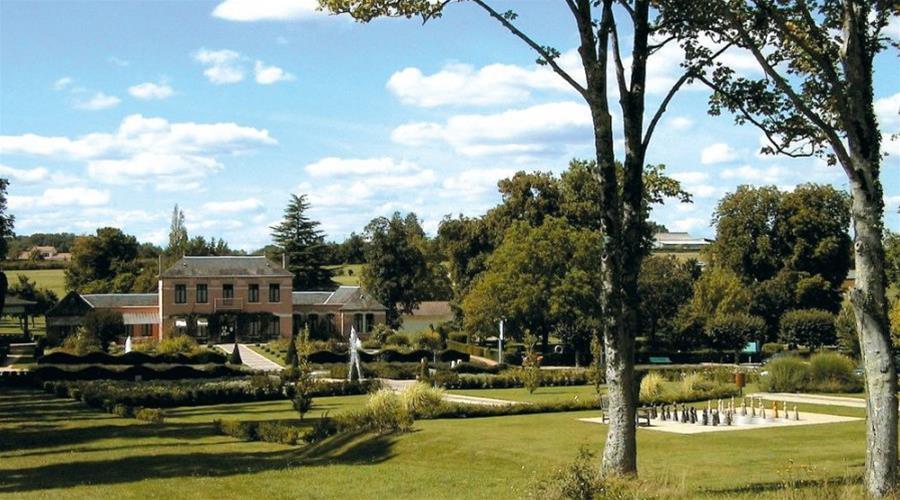 Terres De France - Appart'Hotel La Roche-Posay Buitenkant foto