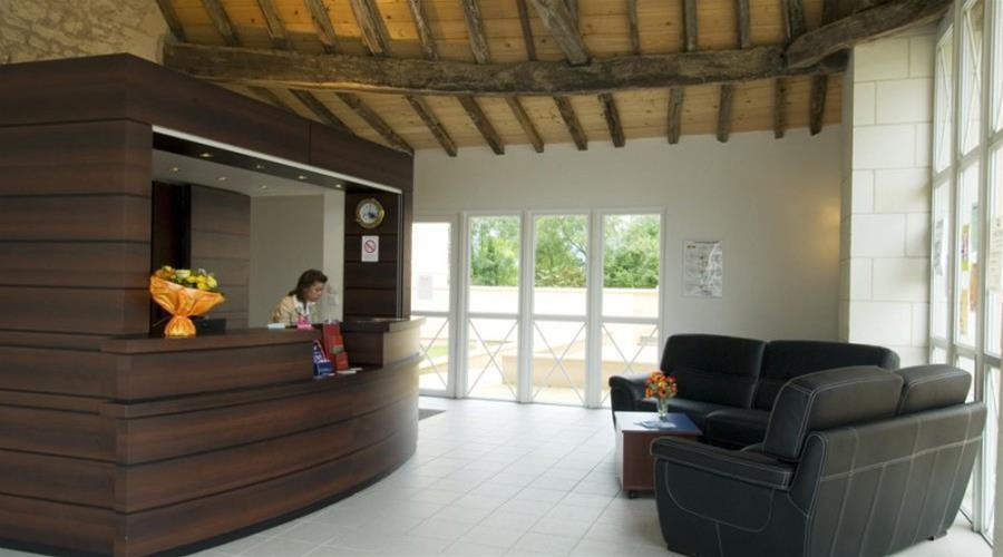 Terres De France - Appart'Hotel La Roche-Posay Buitenkant foto